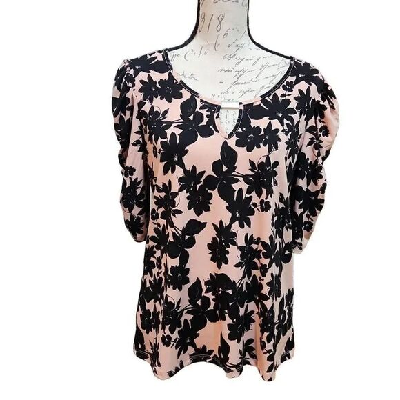 Adrienne Vittadini Ladies Pink & Black Floral Ruched Elbow Sleeve Blouse - Size - Picture 2 of 9
